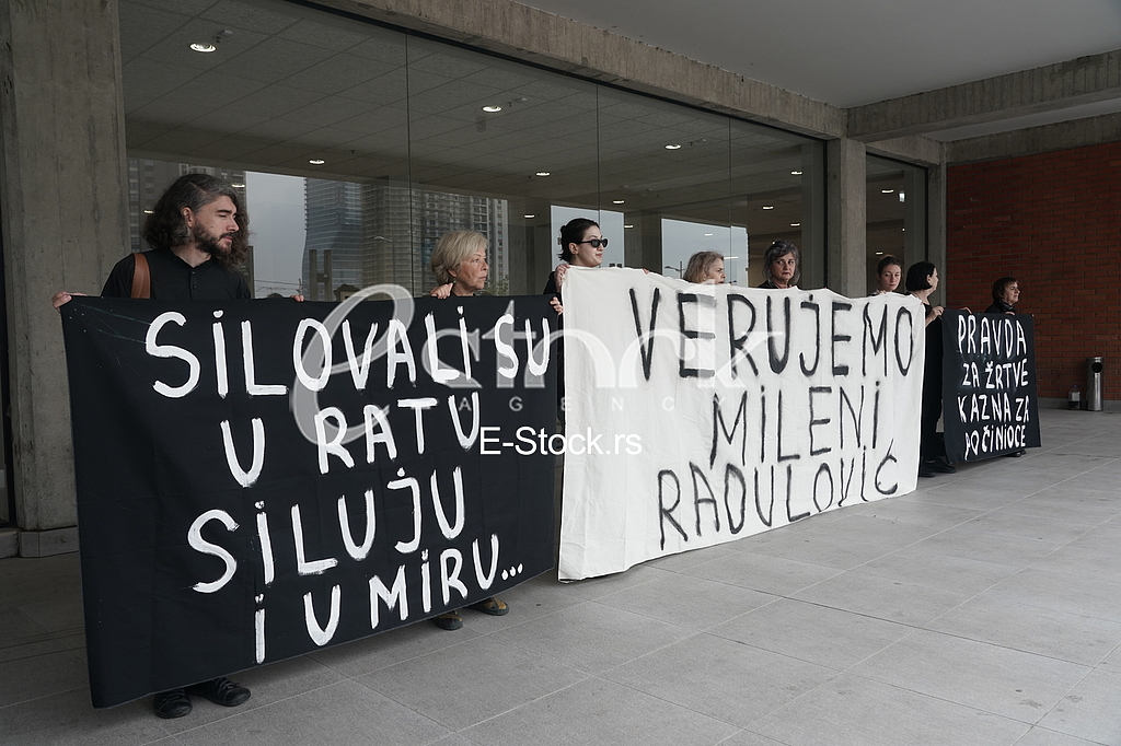 Protest podrske zenama