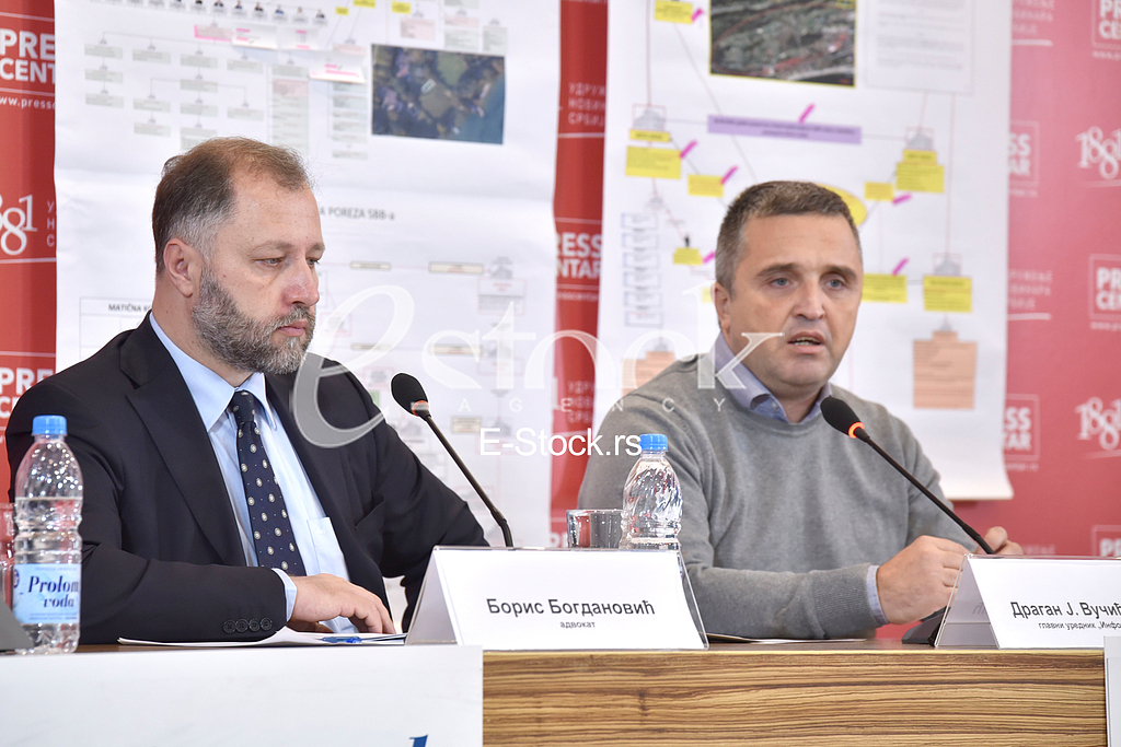 Press conference of Dragan Vucicevic s editorial staff on Dragan Djilas s pressures and attempts to quit newspapers