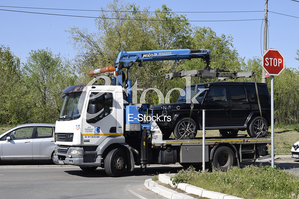 Pauk donosi blindirani automobil
