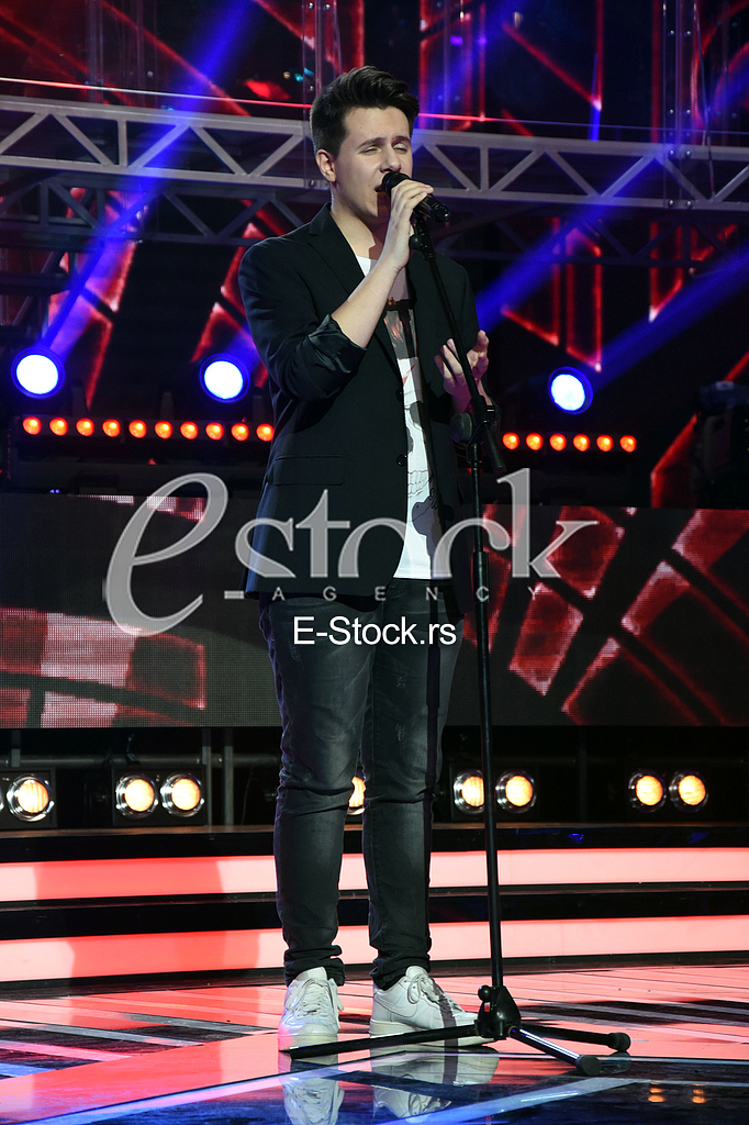 Pinkove zvezdice_photo_e_stock_Katarina Cvijovic