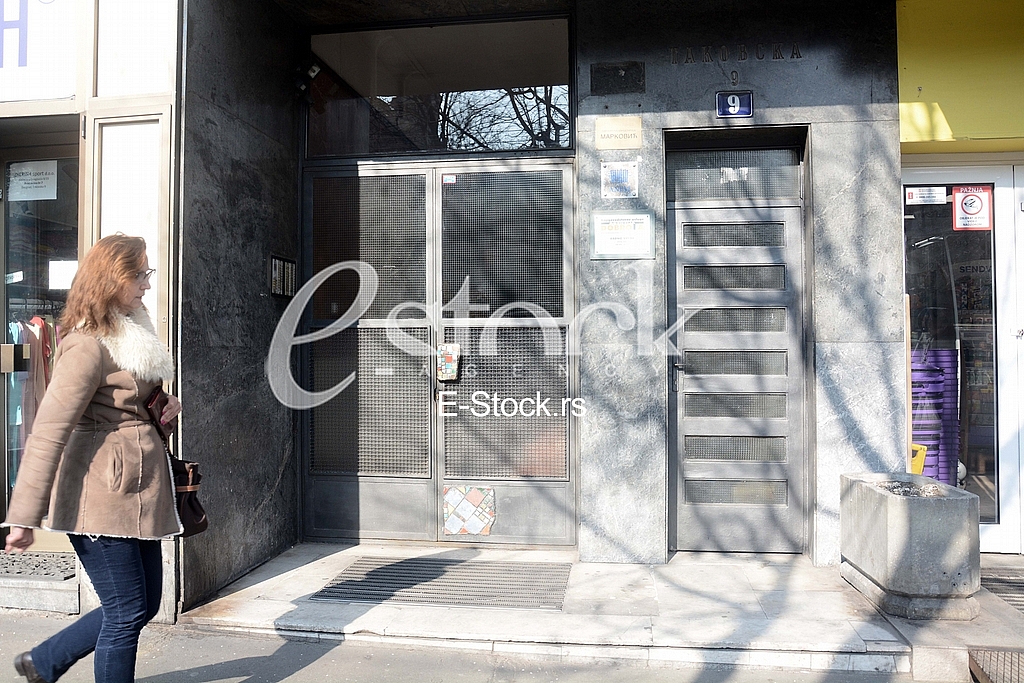 Burglary in the apartment of Dobrivoje Tanasijevic-Dan Tana.
