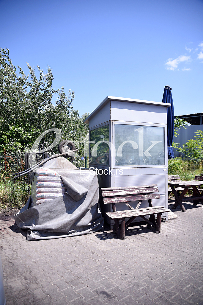 Dragoslav Miloradovic killed in front of a car wash at Karaburma
Dragoslav Miloradovic killed in front of a car wash at Karaburma