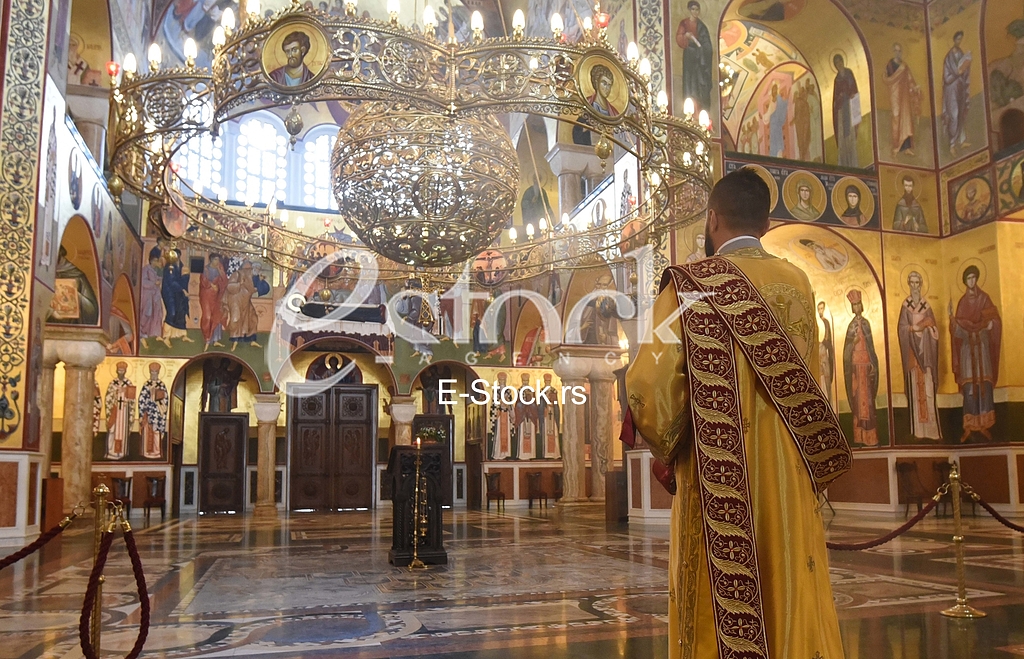 Uskrsnja liturgija Podgorica Uskrsnja liturgija Podgorica