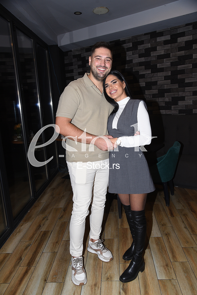 Ljuba Perucica I Katarina Kolozeus