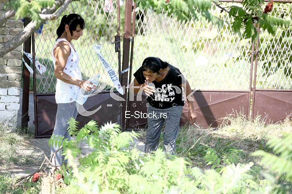 Majka i sestra ubijene Violete Majka i sestra ubijene Violete