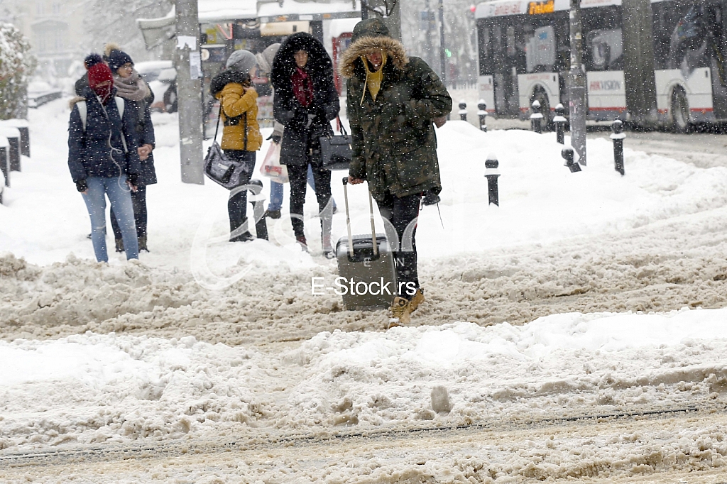 Otezan saobracaj zbog snega