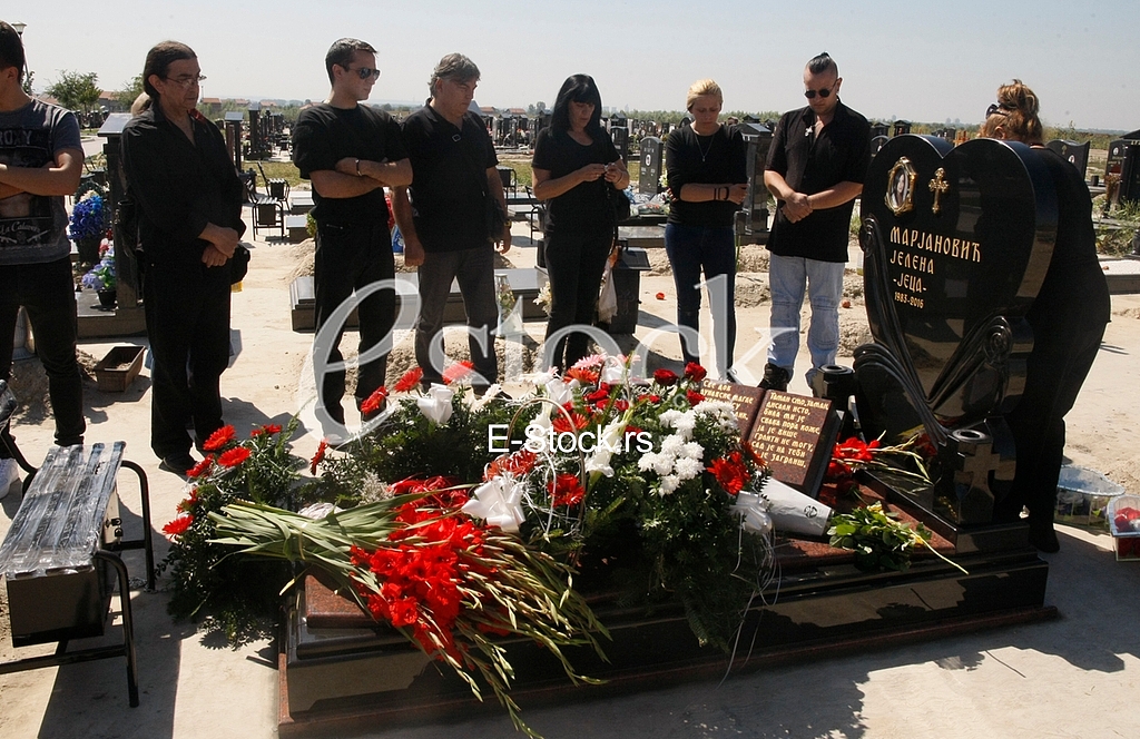 Going to the cemetery killed singer Jelena Marjanovic