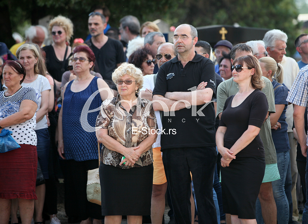 GLUMAC Bogoljub Mitic Djosa (49) sahranjen je u petak na mesnom groblju u rodnom Vlasotincu.
