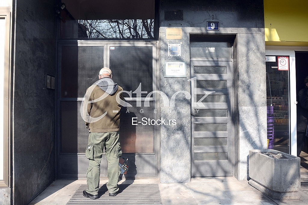 Burglary in the apartment of Dobrivoje Tanasijevic-Dan Tana.
