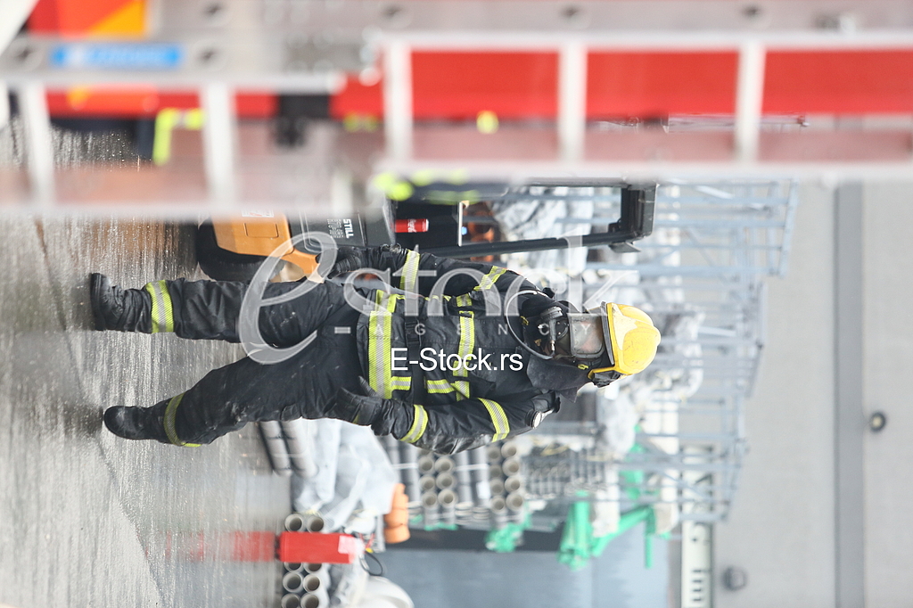 Pozar naselje Brace Jerkovic Pozar naselje Brace Jerkovic