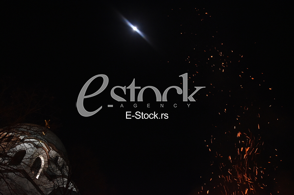 Ponocna Bozicna liturgija Ponocna Bozicna liturgija