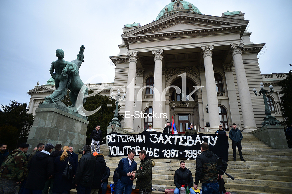 Protest ratnih veterana i vojnih invalida