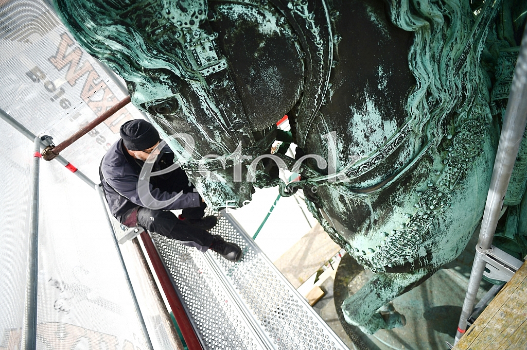 Spomenik knezu Mihailu