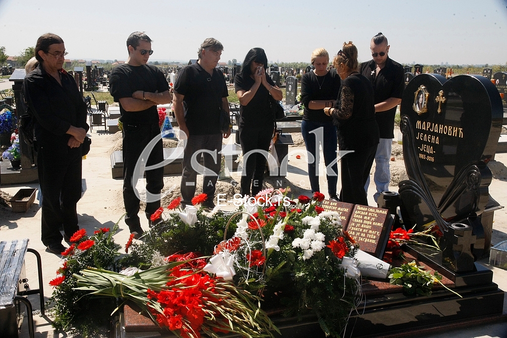 Going to the cemetery killed singer Jelena Marjanovic