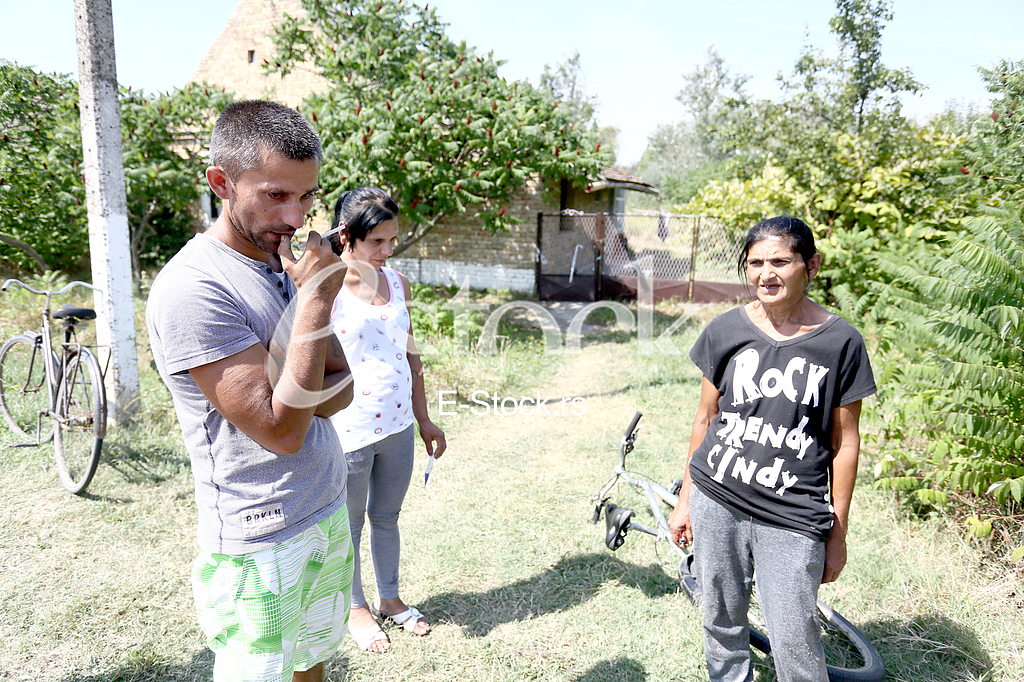 Brat TIbi sestra i majka ubijene Violete Brat TIbi sestra i majka ubijene Violete