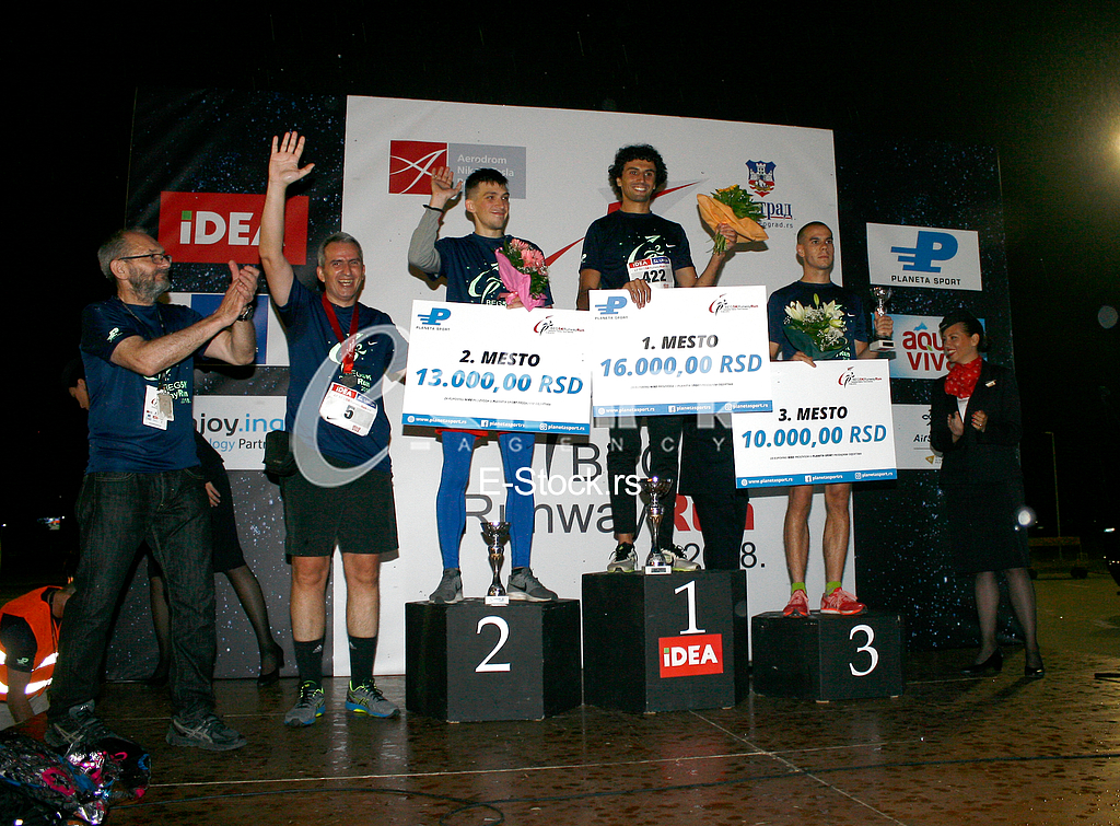 nocna trka na aerodromu