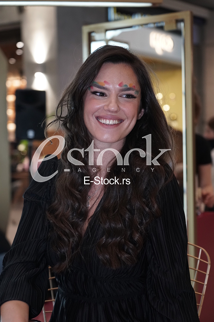 Olja Levic promocija sminke