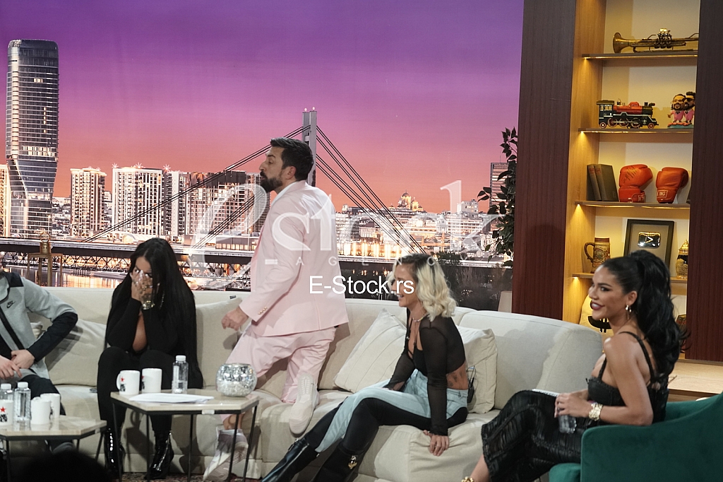 Andjela Vestica, Milica Dabovic, Seksi i Lacku Crni Cerak, Marina Viskovic