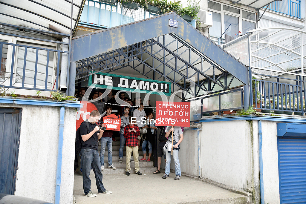 Protest against the expulsion of refugees from their homes