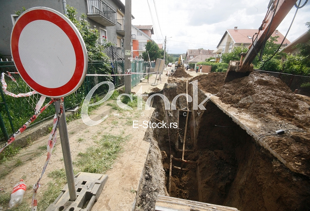 The injured workers at the site. Povredjeni radnici na gradilistu