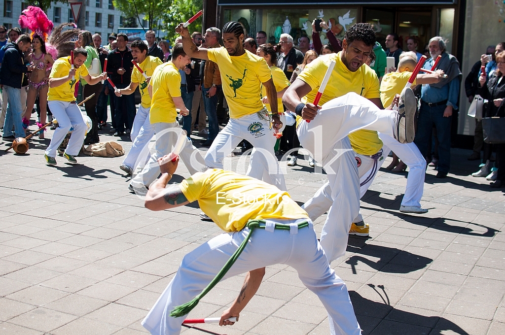 Brazilians dancing and singing in Belgrade center