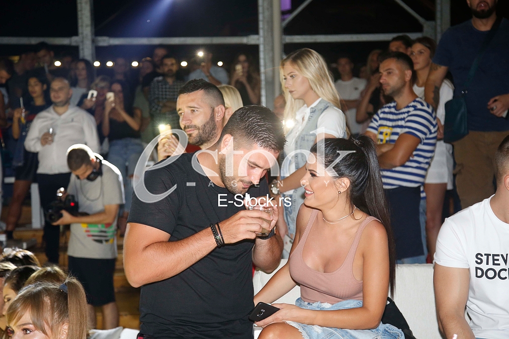 Revija splav Lasta