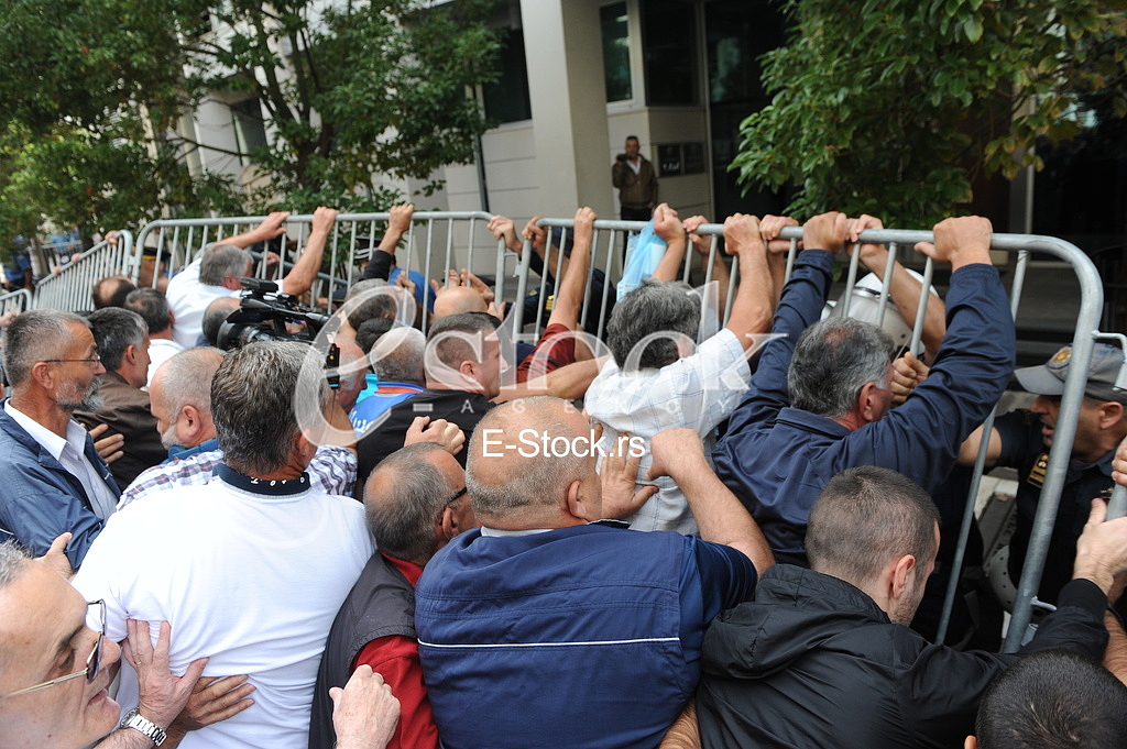 Metalac strike