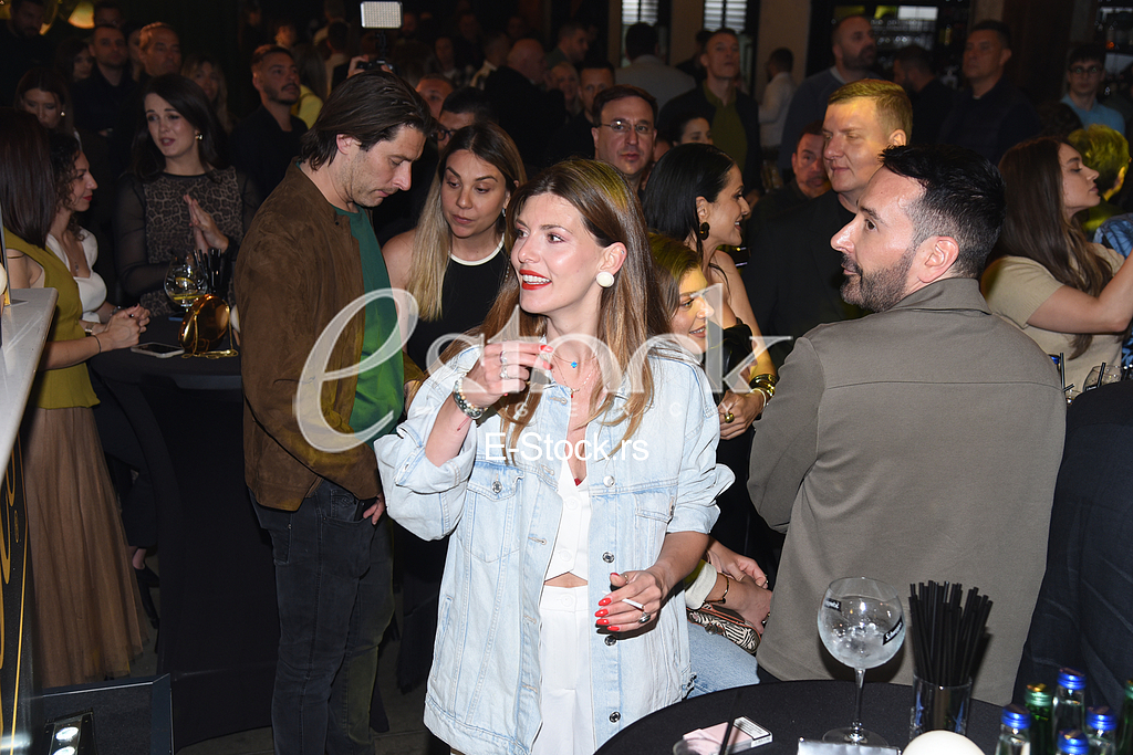 Tamara Dragicevic. Petar Bencina schweppes zurka, Sveps zurka