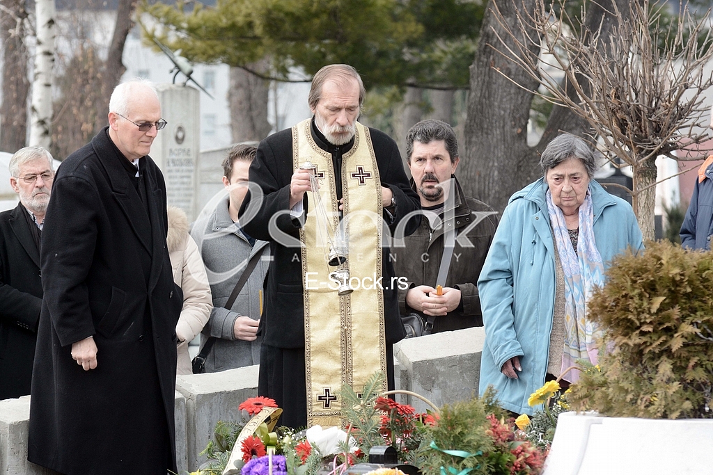 At the cemetery, giving importance to the  singer Miki Jevremovic.