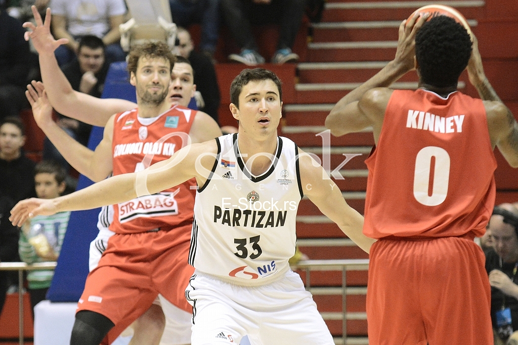 Partizan won the Szolnok in the 11th round of the Champions League FIBA, with 77:67.