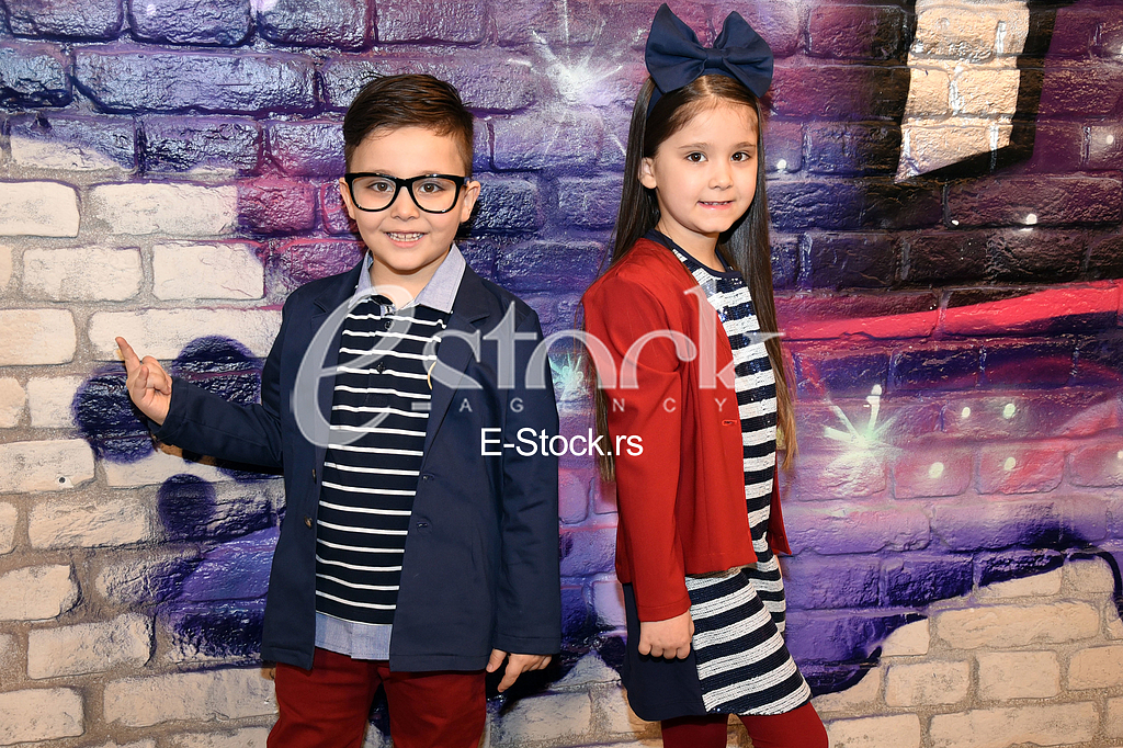 Pinkove zvezdice_photo_e_stock_Katarina Cvijovic