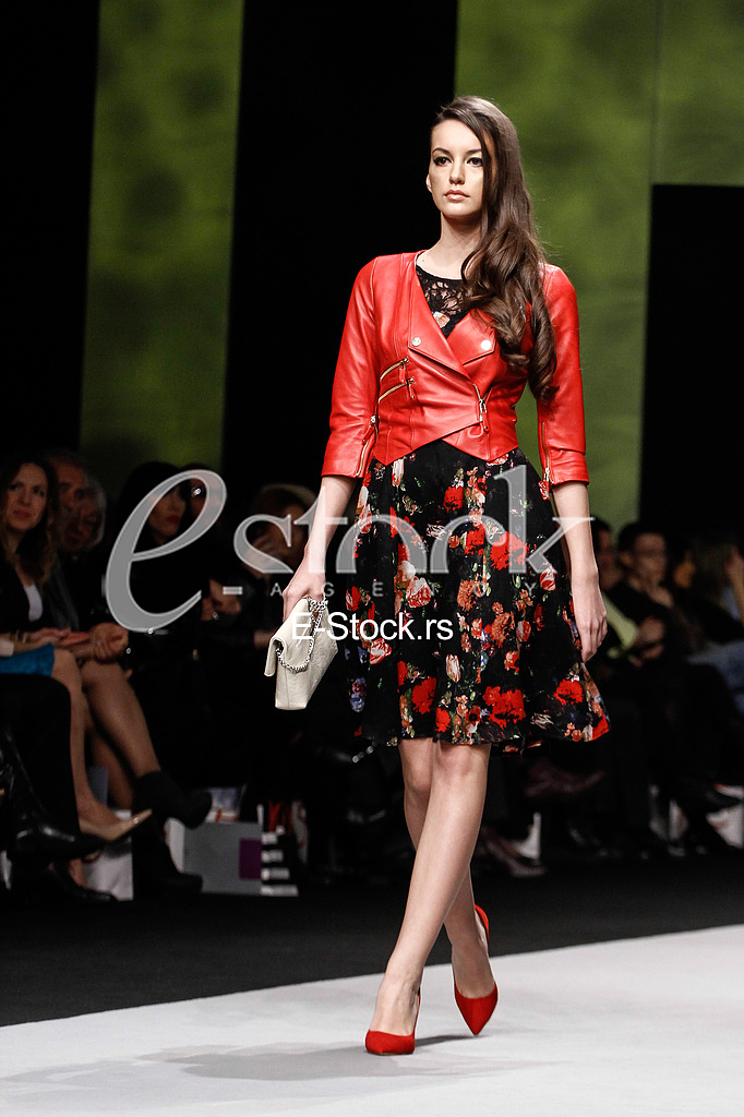Fashion Selection Mona
