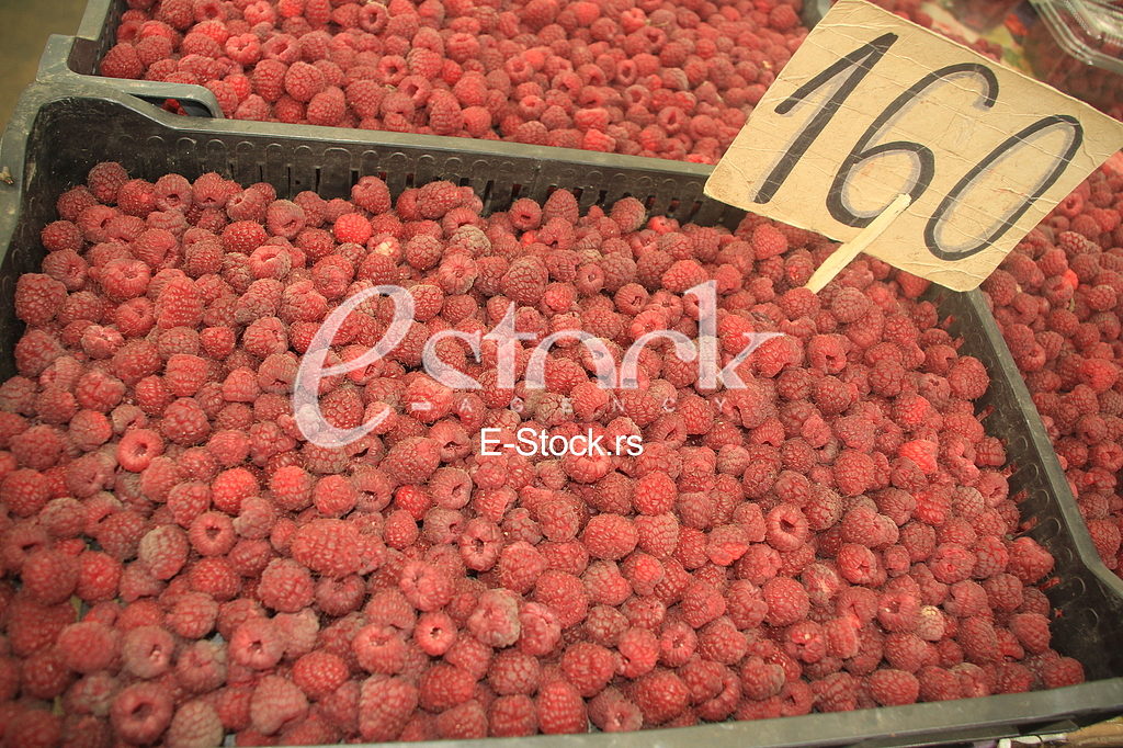 Belgrade, 14. june 2018., Raspberries on the market