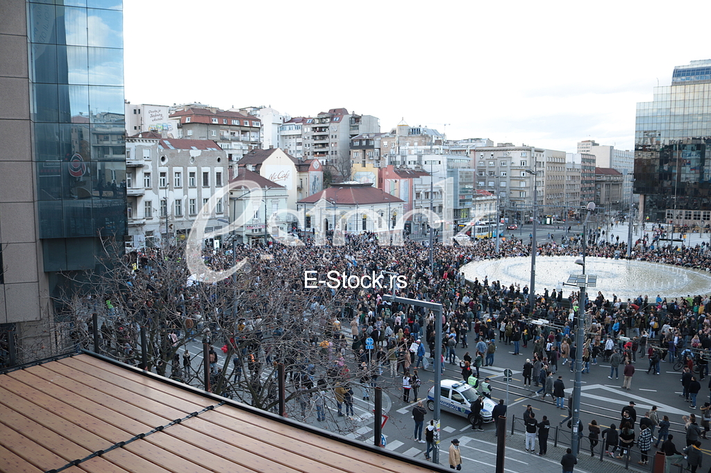 PROTEST - Protestna šetnja od Terazija do Karađorđevog parka