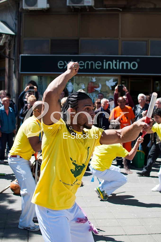 Brazilians dancing and singing in Belgrade center
