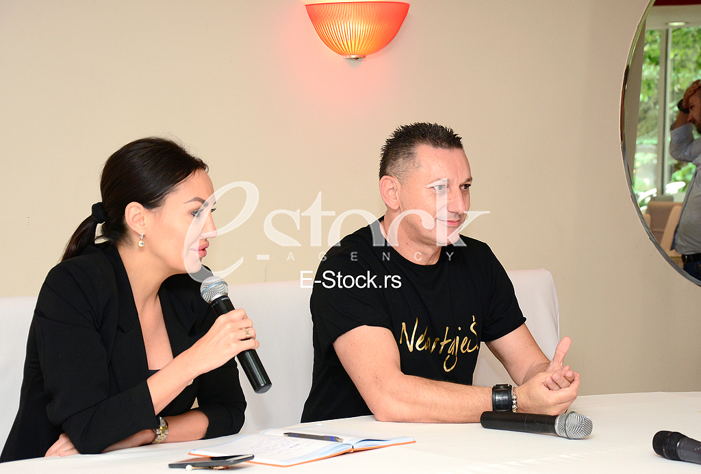 Press conference Sako Polumenta in restaurant 