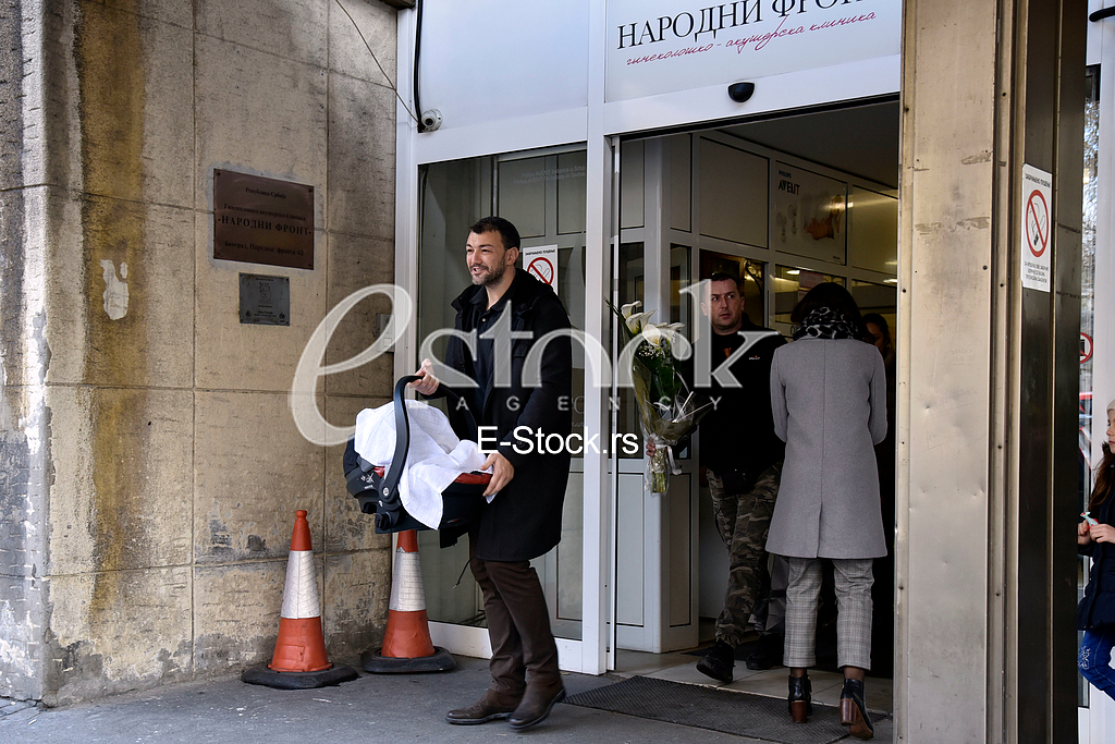 Government Mandic brings a baby from a maternity ward