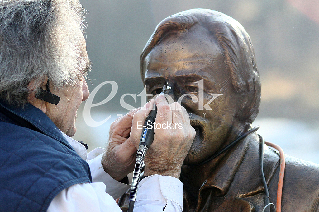  The monument to actor Dragan Nikolic