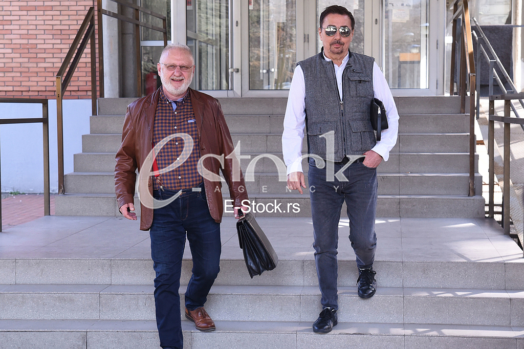  Dragan Kojic Keba came to the hearing at the Third Basic Prosecutor's Office where he was interrogated for having overturned a girl on a pedestrian crossing.

