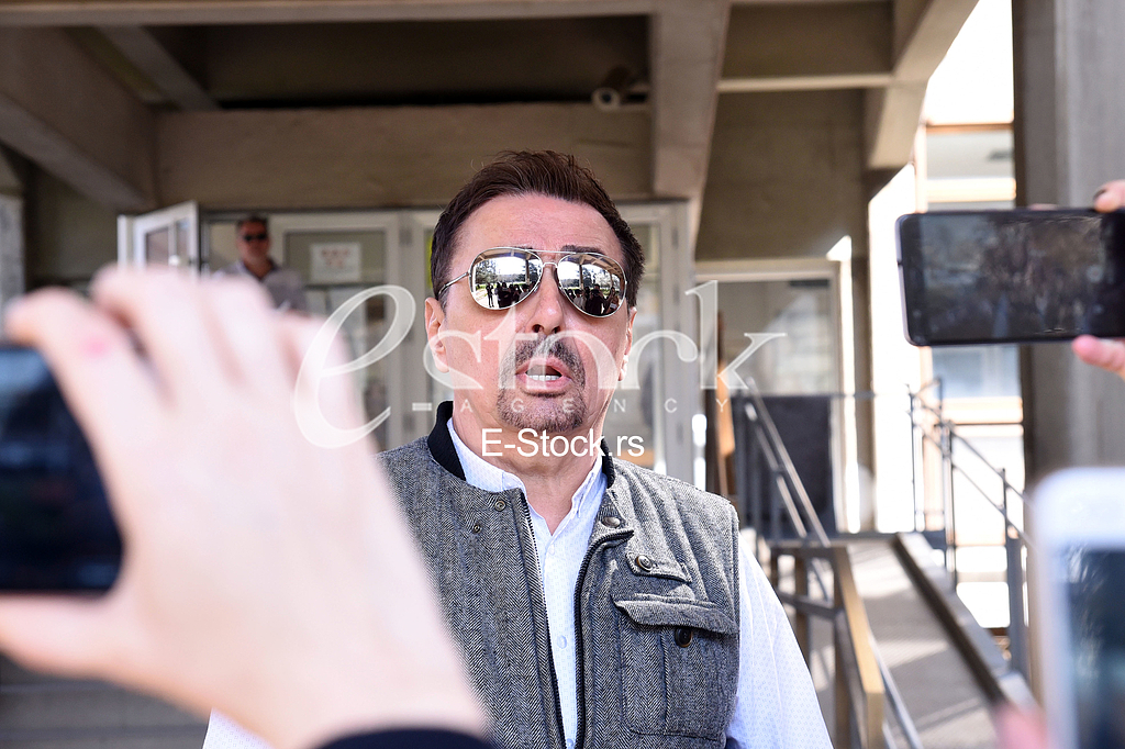  Dragan Kojic Keba came to the hearing at the Third Basic Prosecutor's Office where he was interrogated for having overturned a girl on a pedestrian crossing.
