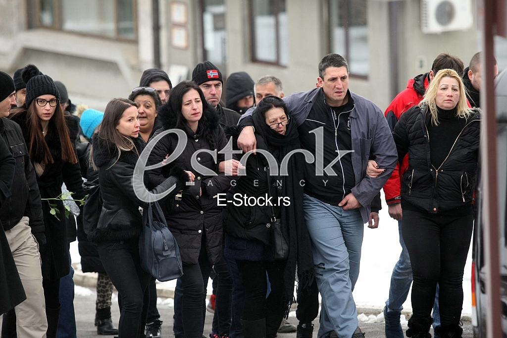 Sahrana mama Kristijan Golubovic Sahrana mama Kristijan Golubovic