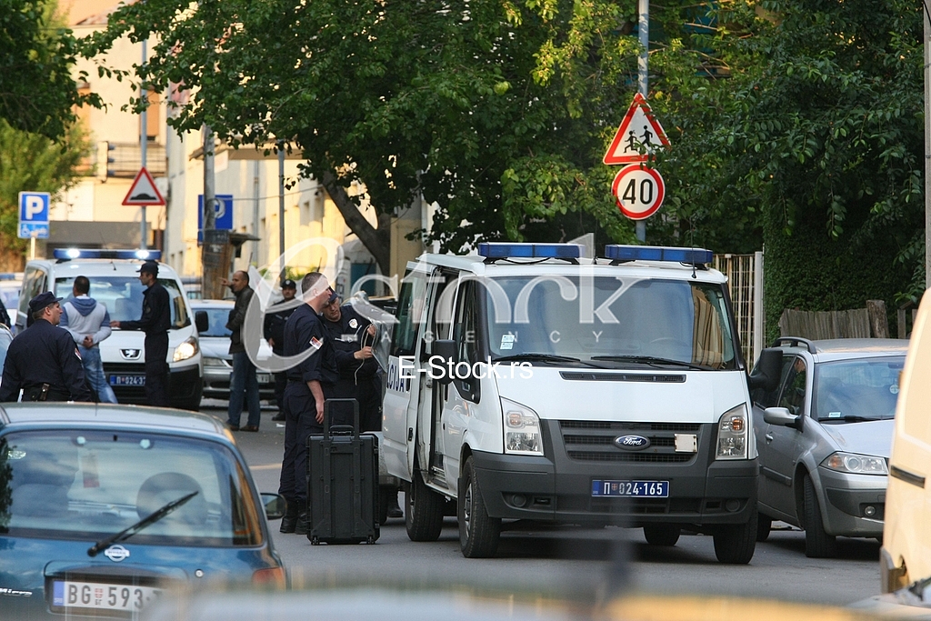 Police found a bomb under the car on the street Gospodar Vucica in Belgrade