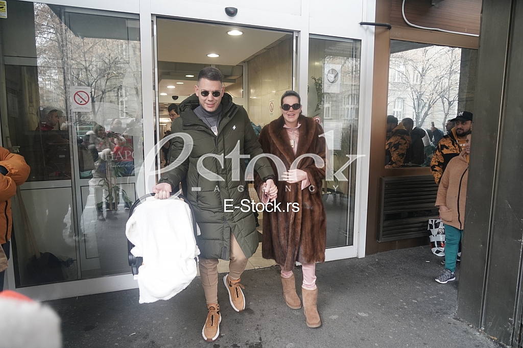 Izlazak iz porodiljista Jovana Ljubisavljevic