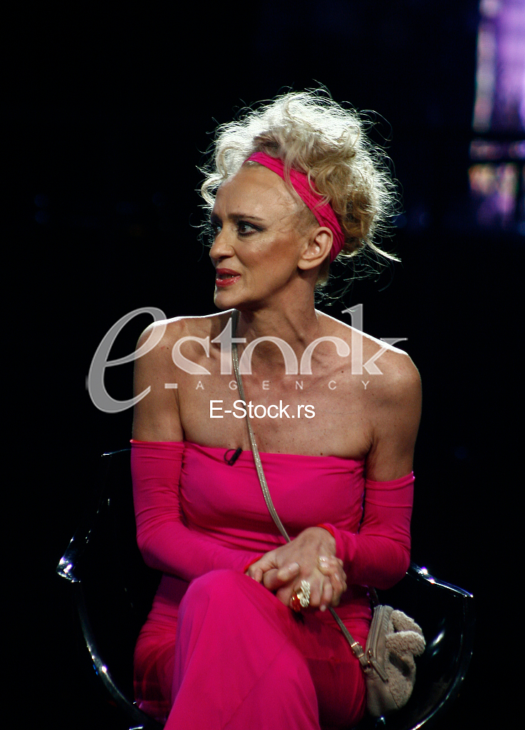 pink, zadruga, bebi dol