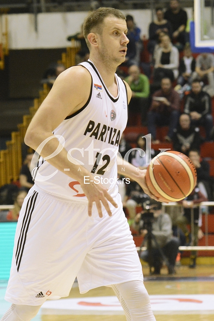 Partizan won the Szolnok in the 11th round of the Champions League FIBA, with 77:67.