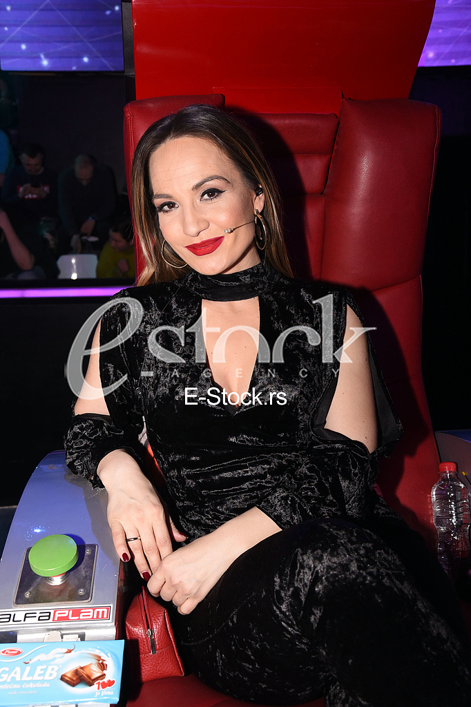 Pinkove zvezdice_photo_e_stock_Katarina Cvijovic