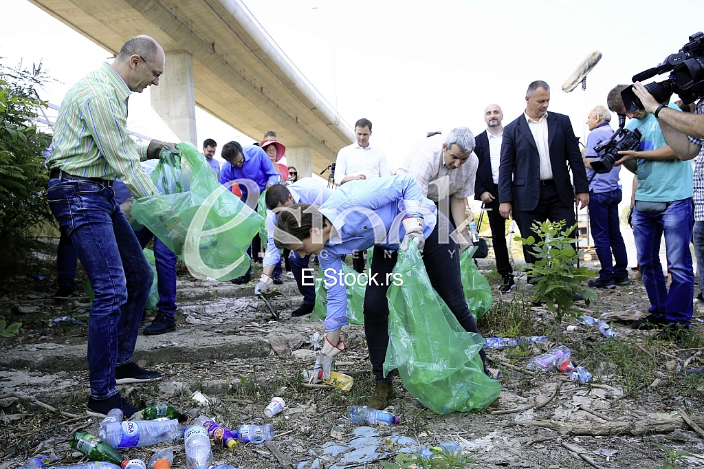 Politicari su danas ocistili obalu Save Politicari su danas ocistili obalu Save