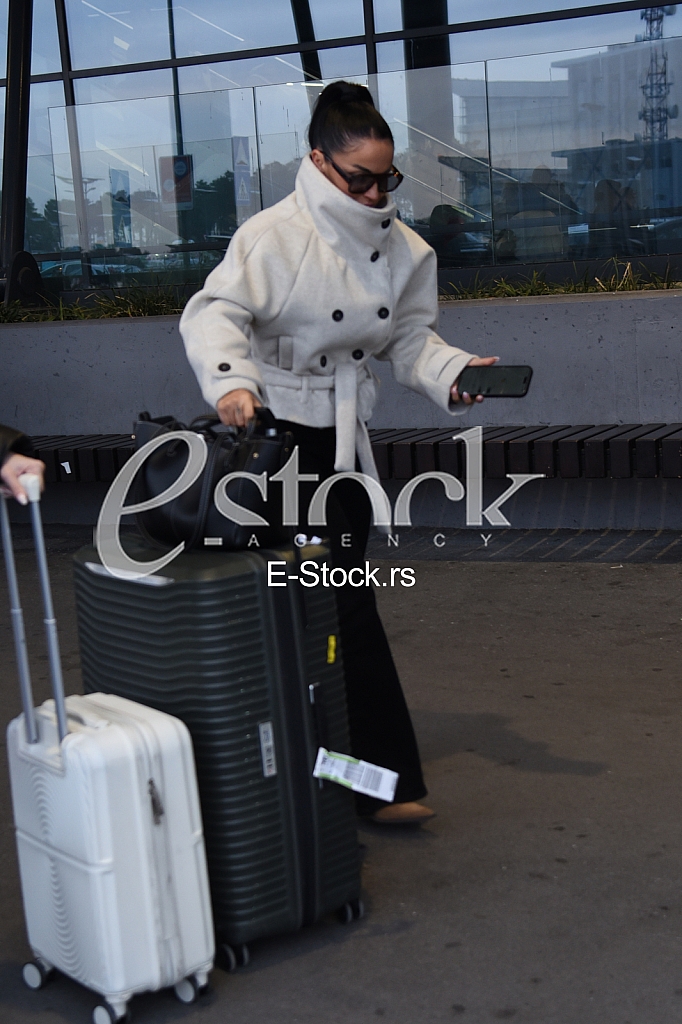 Teodora Dzehverovic Teodora Dzehverovic