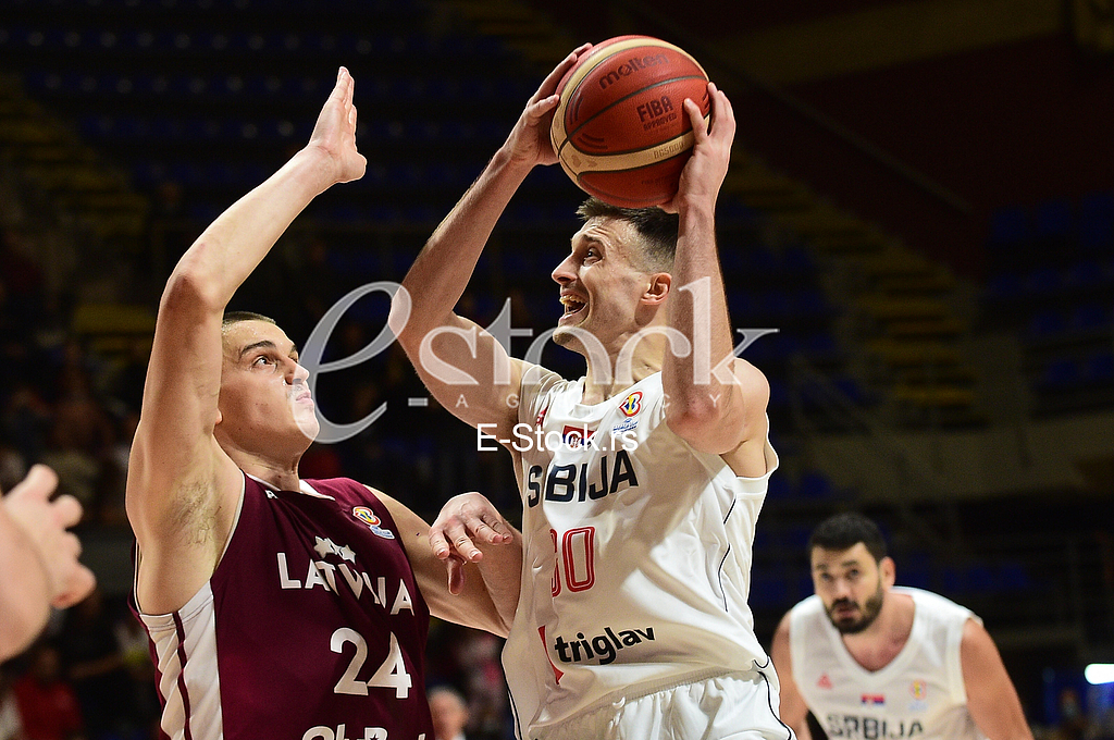 Sbija - Letonija