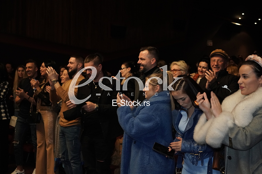 predstava Zaklina, zena iz naroda , Visnja Petrovic, Aleksandra Mladenovic, Vanja Mijatovic